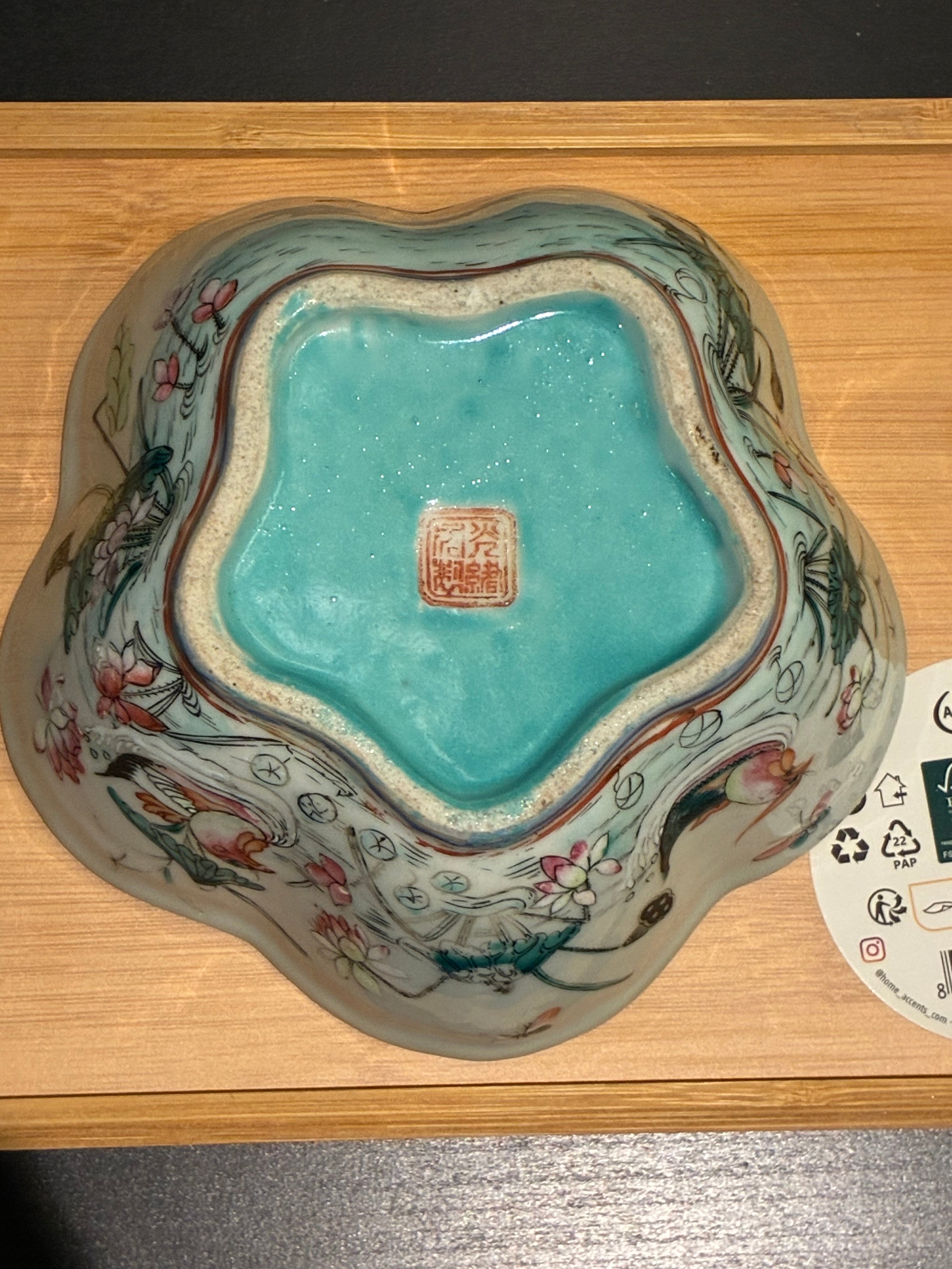 Bol polylobée décor polychrome époque Tong Zhi